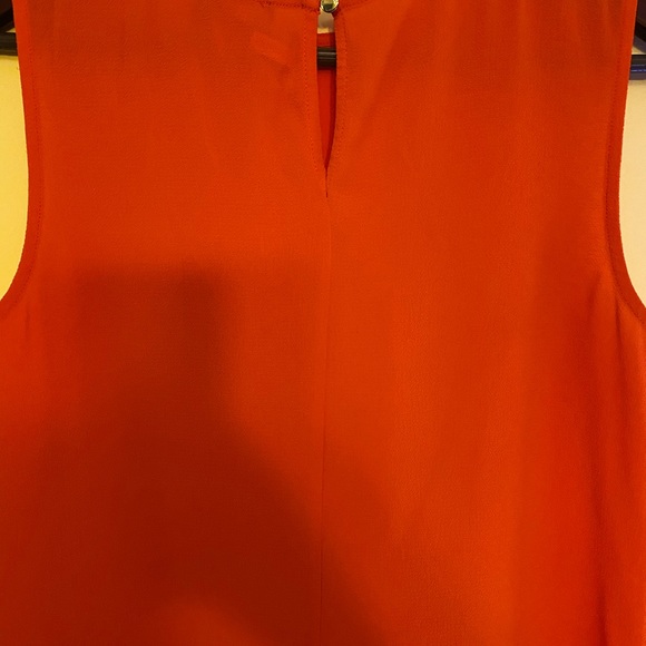 Vince Camuto Sleeveless Blouse - Picture 4 of 4